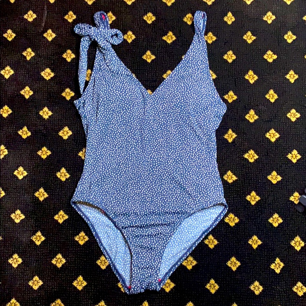 Swimming wear